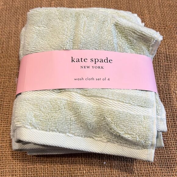 NWT Kate Spade wash cloths - Picture 1 of 2